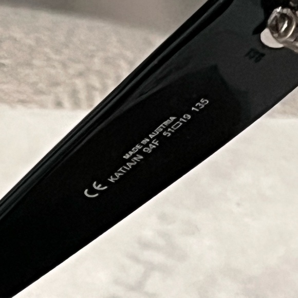 CHRISTIAN DIOR PRE-LOVED AUTHENTIC VINTAGE SIGNATURE TRADEMARK LOGO SUNGLASSES - Picture 7 of 17